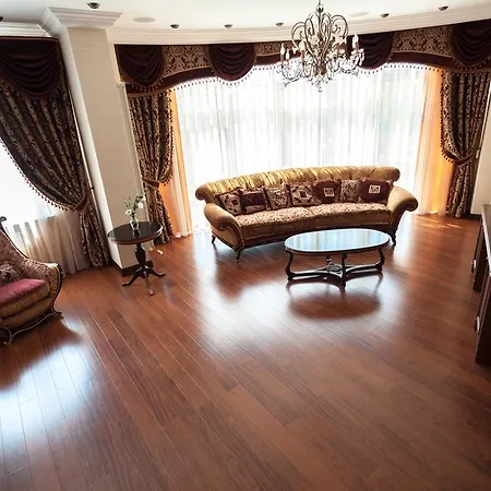 Apartment On Franzuskiy Boulevard 9 *